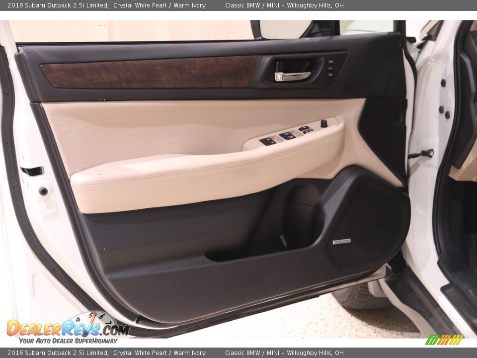 Door Panel of 2016 Subaru Outback 2.5i Limited Photo #4