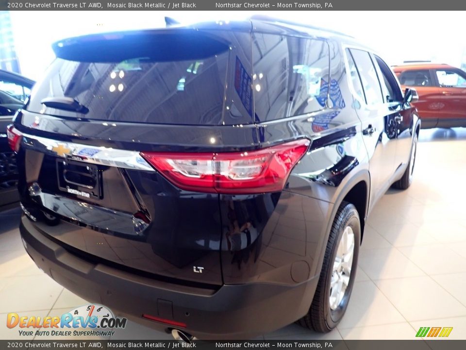 2020 Chevrolet Traverse LT AWD Mosaic Black Metallic / Jet Black Photo #5
