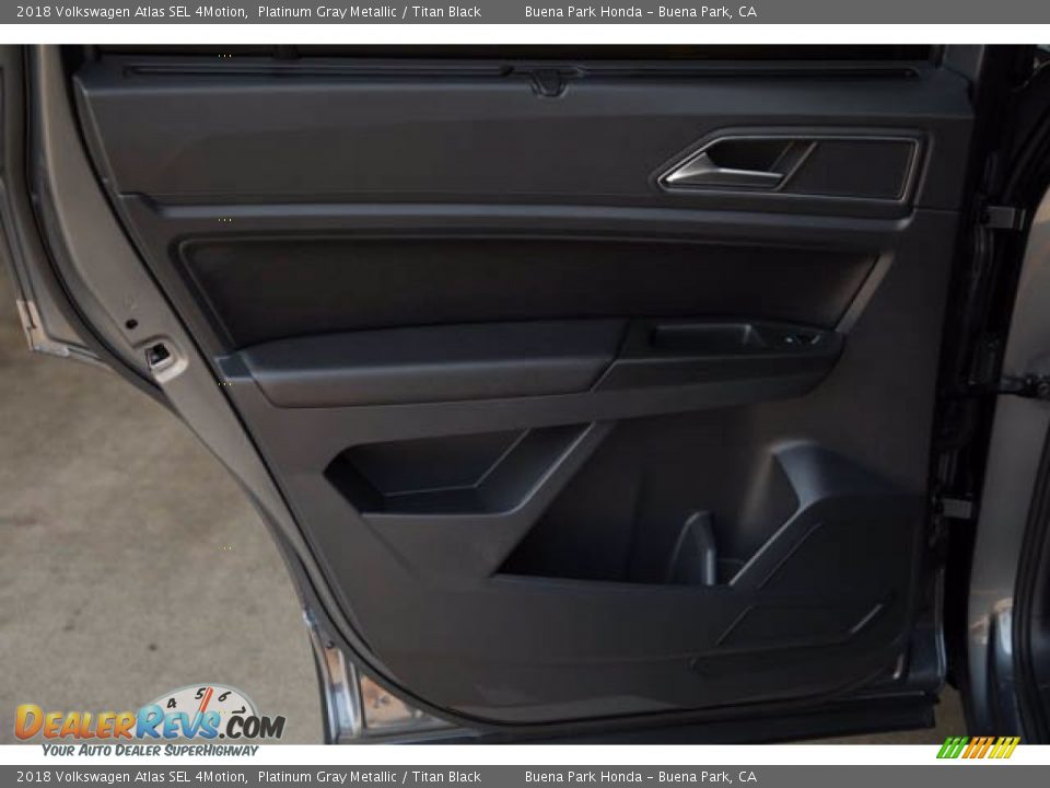 2018 Volkswagen Atlas SEL 4Motion Platinum Gray Metallic / Titan Black Photo #34