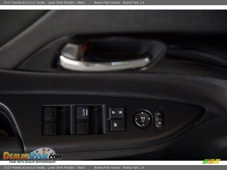 2017 Honda Accord LX Sedan Lunar Silver Metallic / Black Photo #28