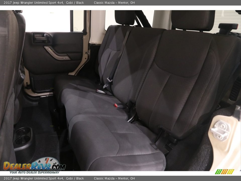 2017 Jeep Wrangler Unlimited Sport 4x4 Gobi / Black Photo #15