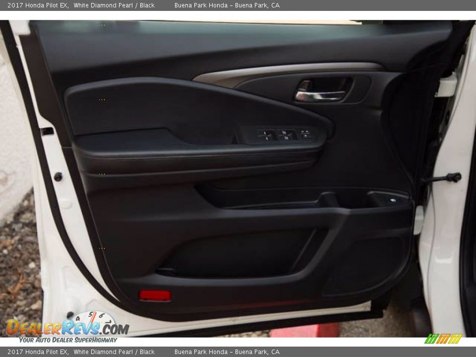 2017 Honda Pilot EX White Diamond Pearl / Black Photo #29