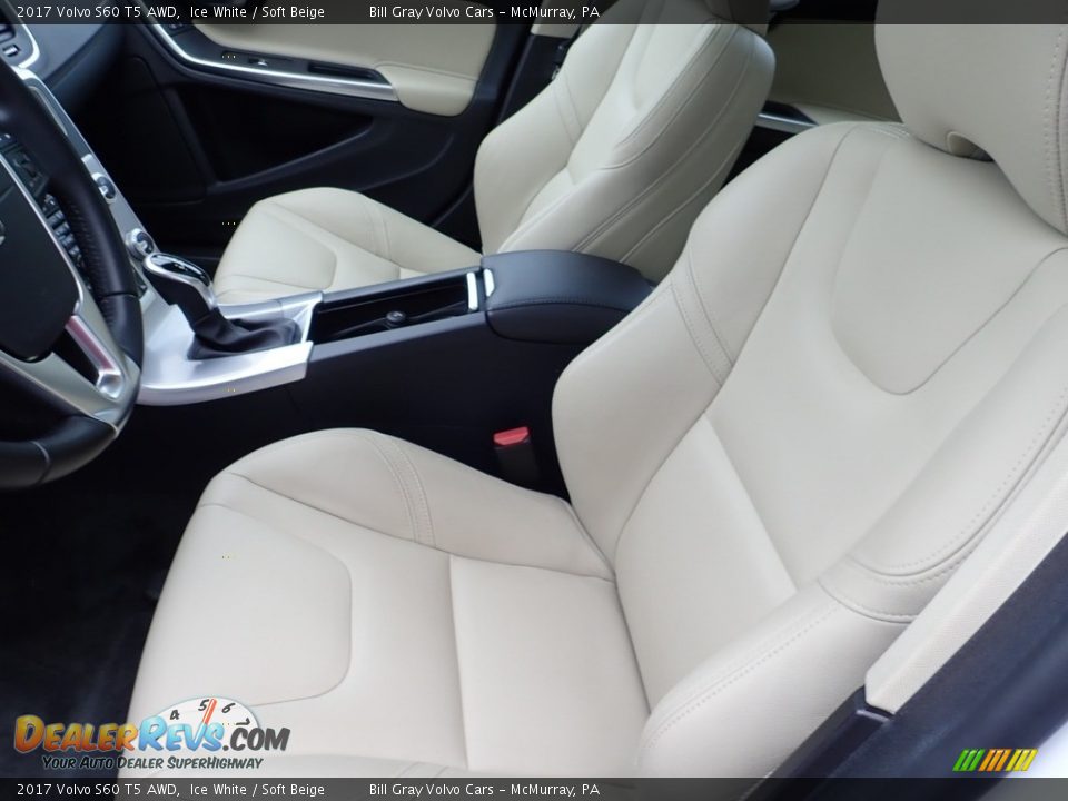 Front Seat of 2017 Volvo S60 T5 AWD Photo #15