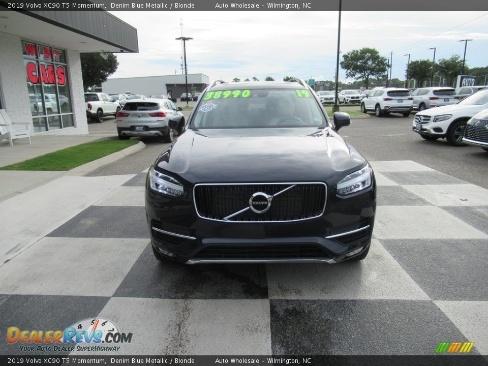 2019 Volvo XC90 T5 Momentum Denim Blue Metallic / Blonde Photo #2