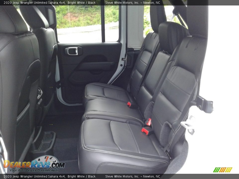 2020 Jeep Wrangler Unlimited Sahara 4x4 Bright White / Black Photo #13