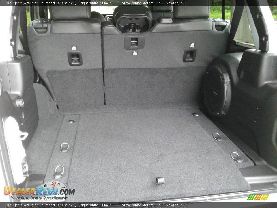 2020 Jeep Wrangler Unlimited Sahara 4x4 Bright White / Black Photo #14