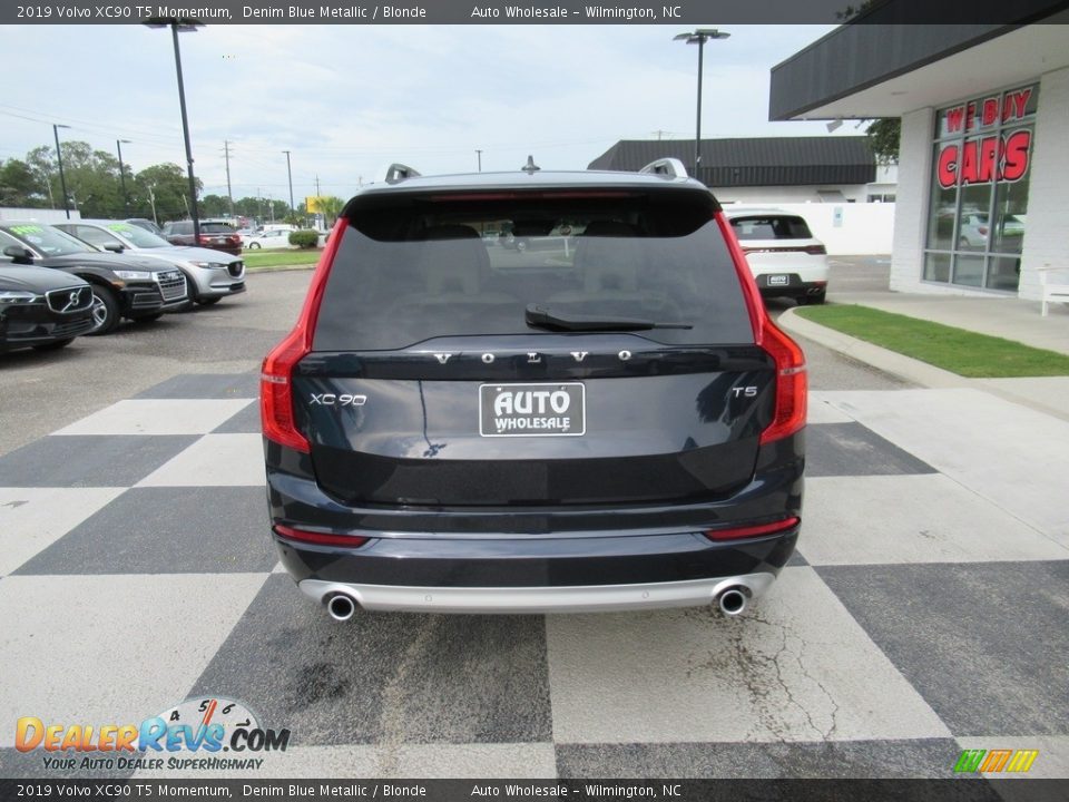 2019 Volvo XC90 T5 Momentum Denim Blue Metallic / Blonde Photo #4