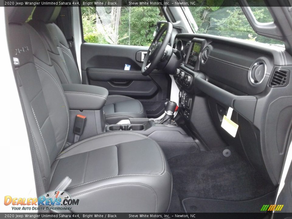 2020 Jeep Wrangler Unlimited Sahara 4x4 Bright White / Black Photo #17