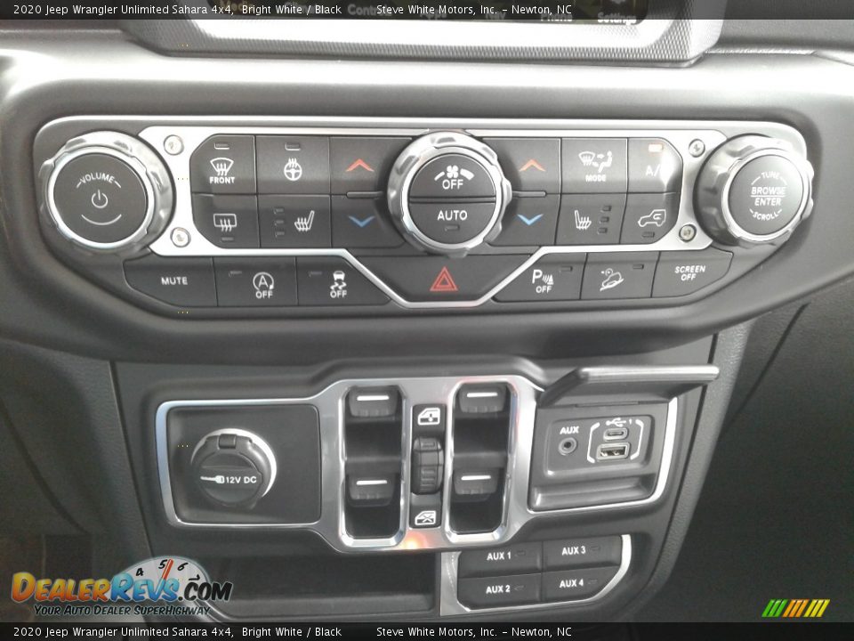 2020 Jeep Wrangler Unlimited Sahara 4x4 Bright White / Black Photo #27