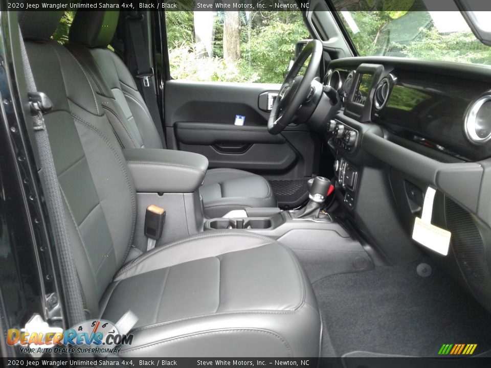 Front Seat of 2020 Jeep Wrangler Unlimited Sahara 4x4 Photo #17