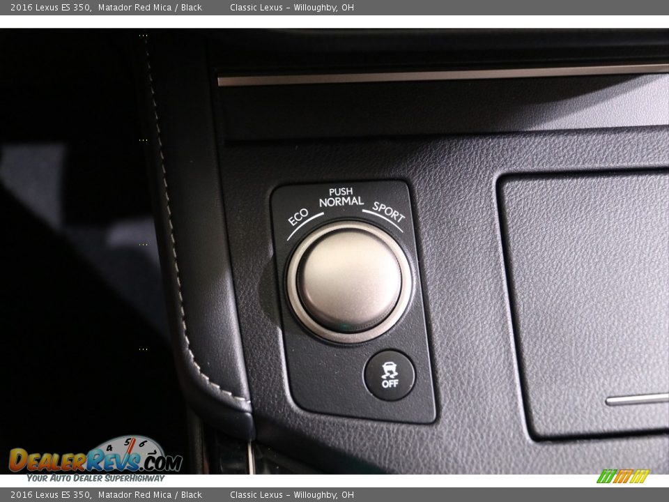 Controls of 2016 Lexus ES 350 Photo #13