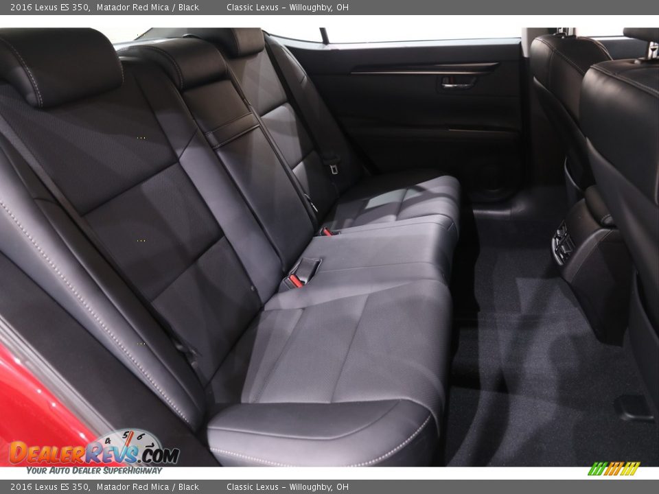Rear Seat of 2016 Lexus ES 350 Photo #15
