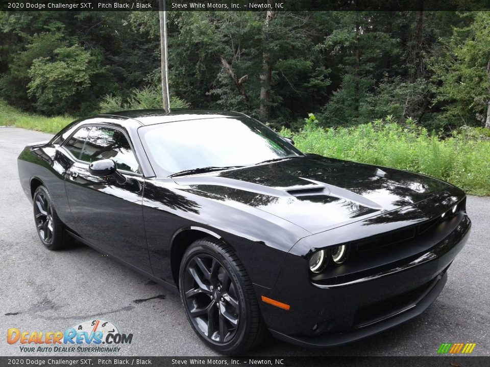 2020 Dodge Challenger SXT Pitch Black / Black Photo #4