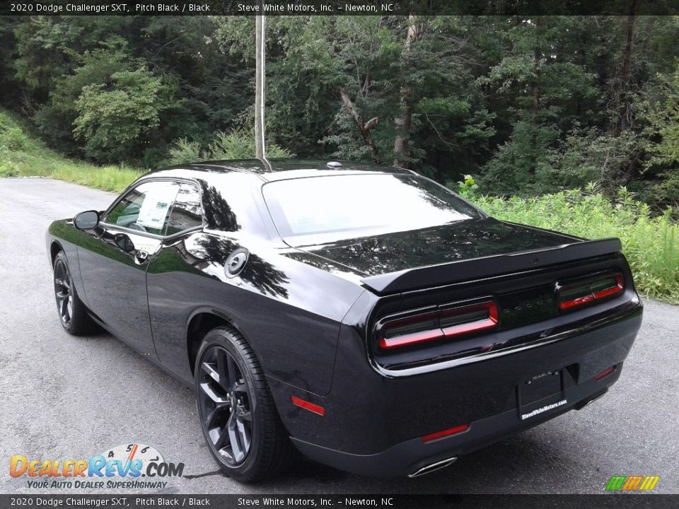 2020 Dodge Challenger SXT Pitch Black / Black Photo #7
