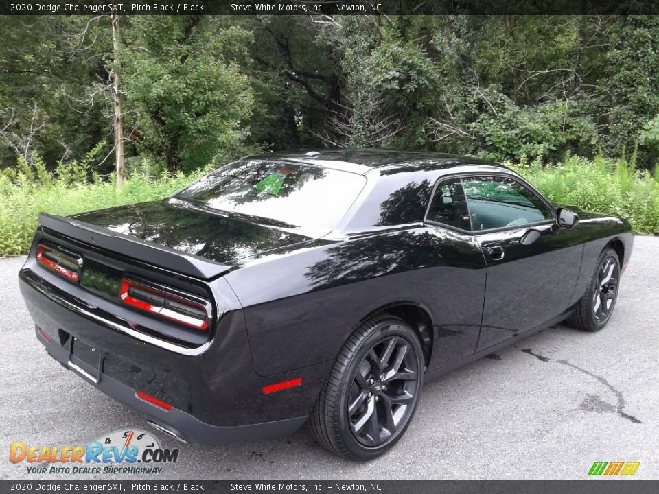 2020 Dodge Challenger SXT Pitch Black / Black Photo #8