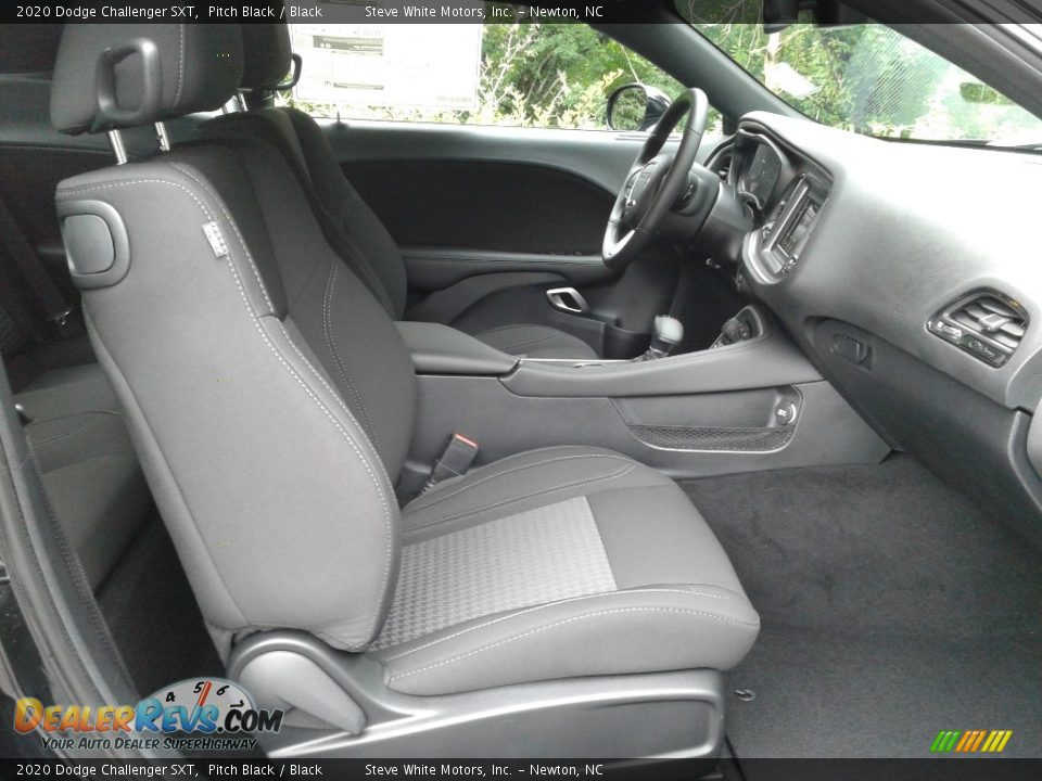 2020 Dodge Challenger SXT Pitch Black / Black Photo #15