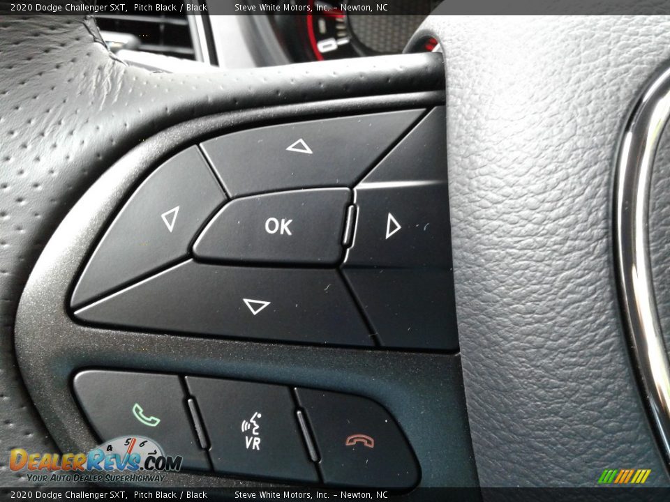 2020 Dodge Challenger SXT Steering Wheel Photo #17