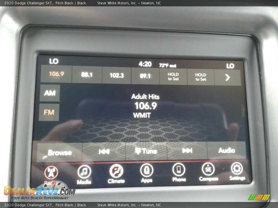 2020 Dodge Challenger SXT Pitch Black / Black Photo #20