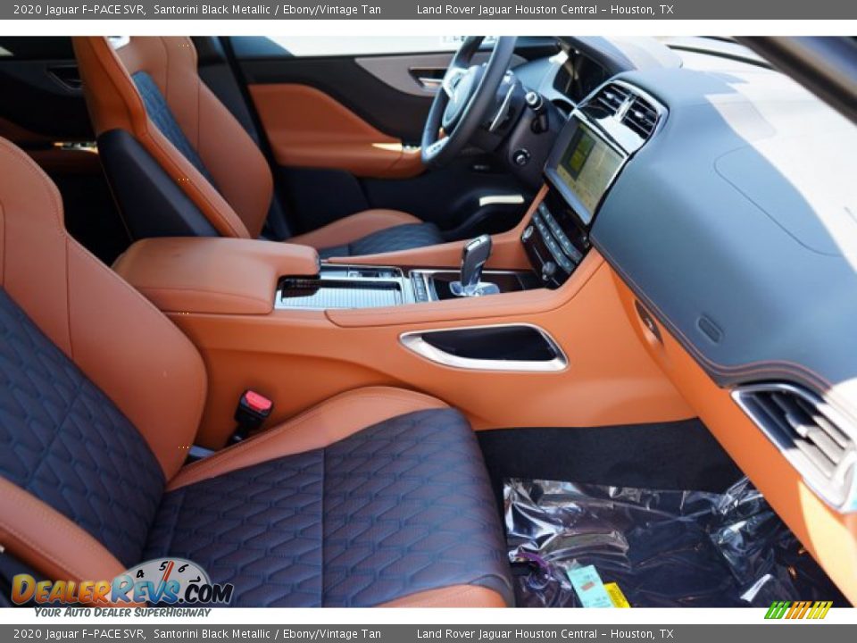 Front Seat of 2020 Jaguar F-PACE SVR Photo #4