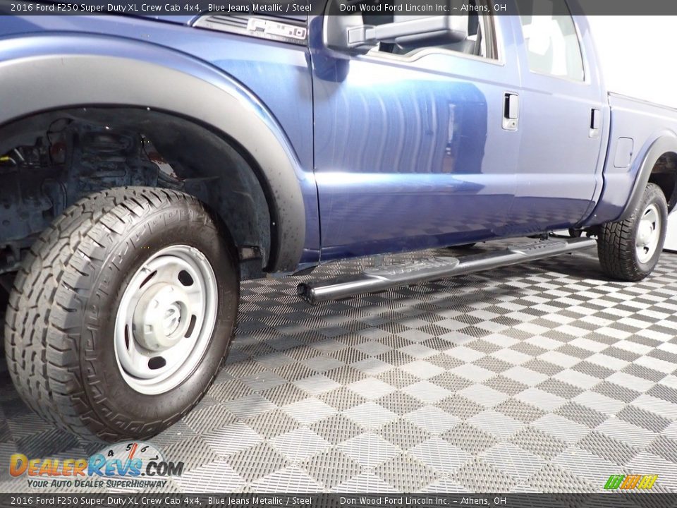 2016 Ford F250 Super Duty XL Crew Cab 4x4 Blue Jeans Metallic / Steel Photo #8