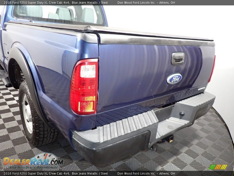 2016 Ford F250 Super Duty XL Crew Cab 4x4 Blue Jeans Metallic / Steel Photo #11