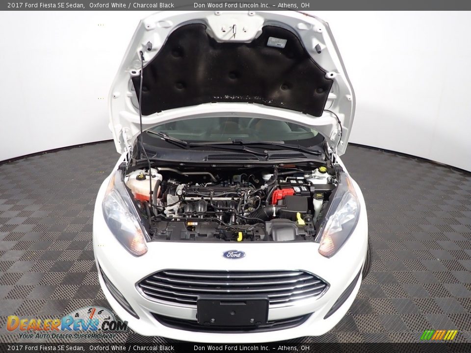 2017 Ford Fiesta SE Sedan Oxford White / Charcoal Black Photo #5