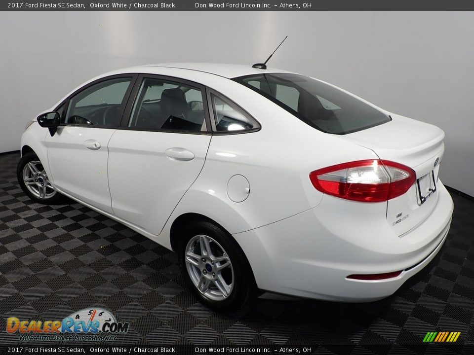 2017 Ford Fiesta SE Sedan Oxford White / Charcoal Black Photo #9