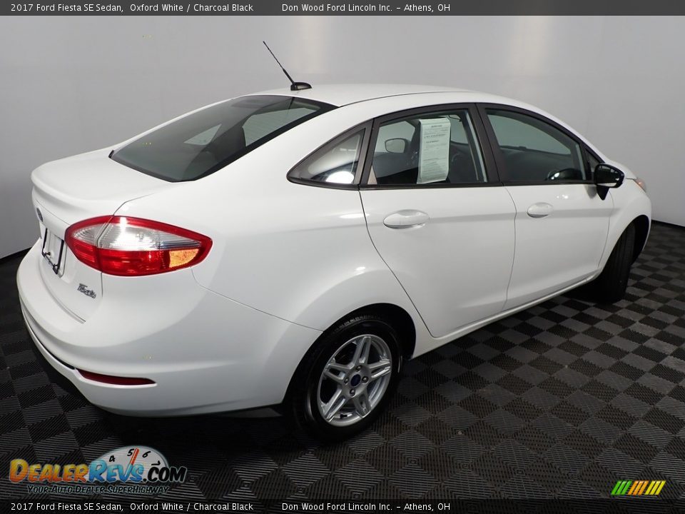 2017 Ford Fiesta SE Sedan Oxford White / Charcoal Black Photo #14