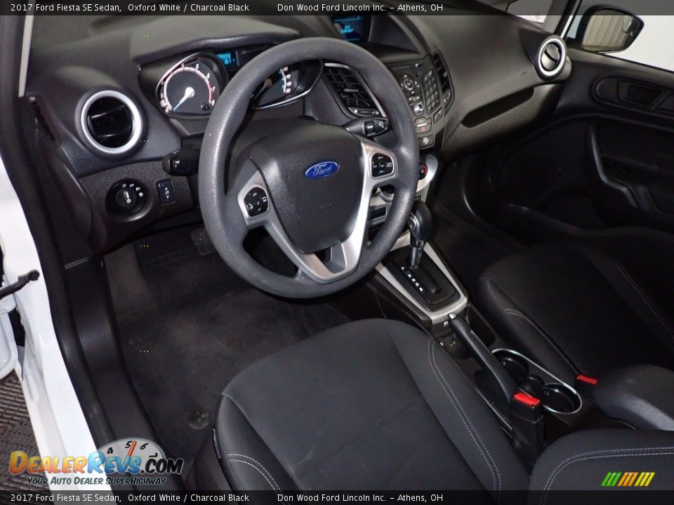 2017 Ford Fiesta SE Sedan Oxford White / Charcoal Black Photo #18