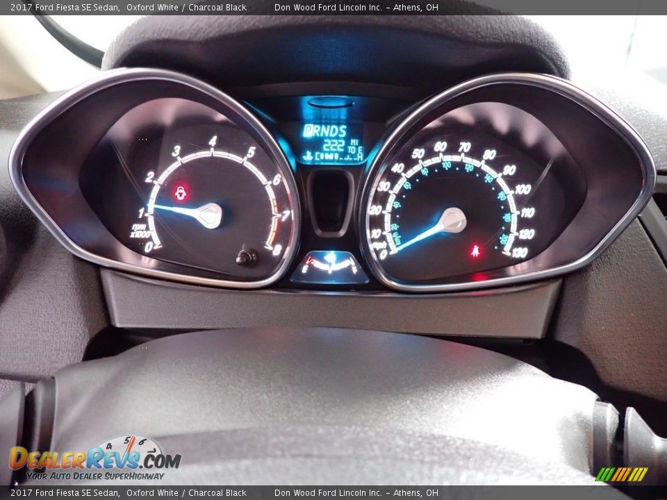 2017 Ford Fiesta SE Sedan Oxford White / Charcoal Black Photo #28
