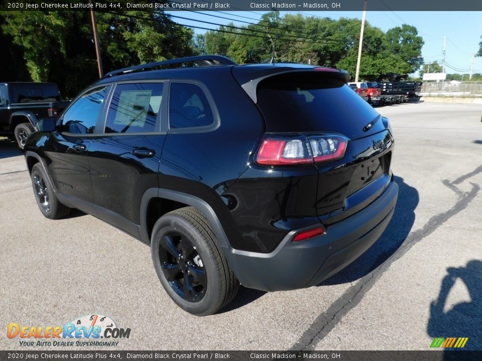 2020 Jeep Cherokee Latitude Plus 4x4 Diamond Black Crystal Pearl / Black Photo #5