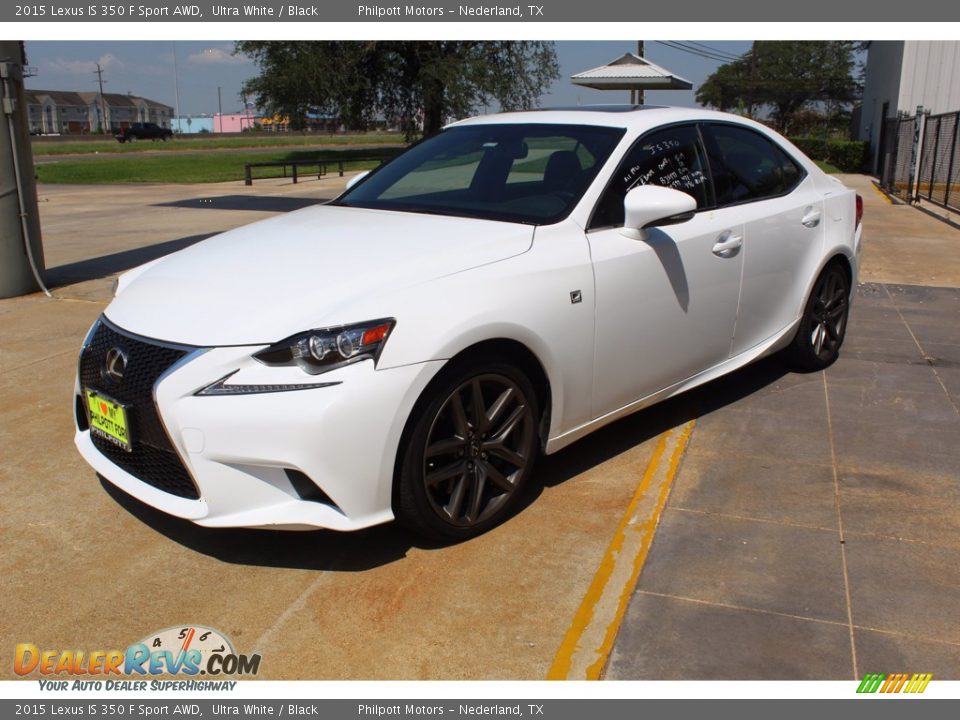 Front 3/4 View of 2015 Lexus IS 350 F Sport AWD Photo #4