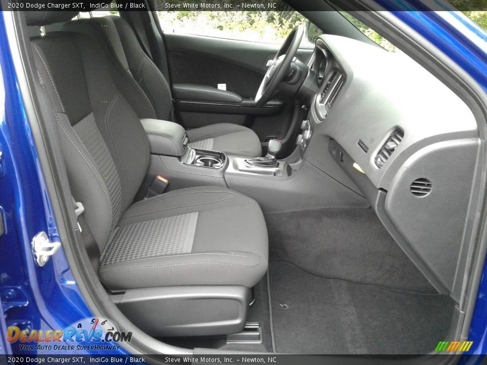 Front Seat of 2020 Dodge Charger SXT Photo #16