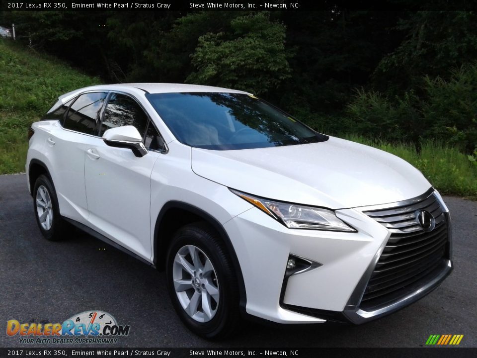 Front 3/4 View of 2017 Lexus RX 350 Photo #5