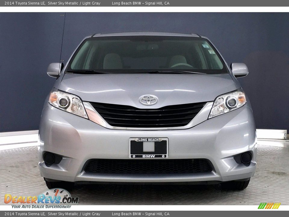 2014 Toyota Sienna LE Silver Sky Metallic / Light Gray Photo #2