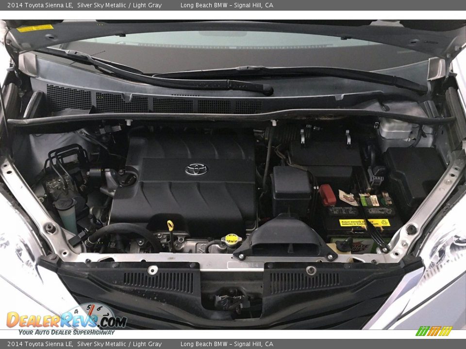 2014 Toyota Sienna LE Silver Sky Metallic / Light Gray Photo #9