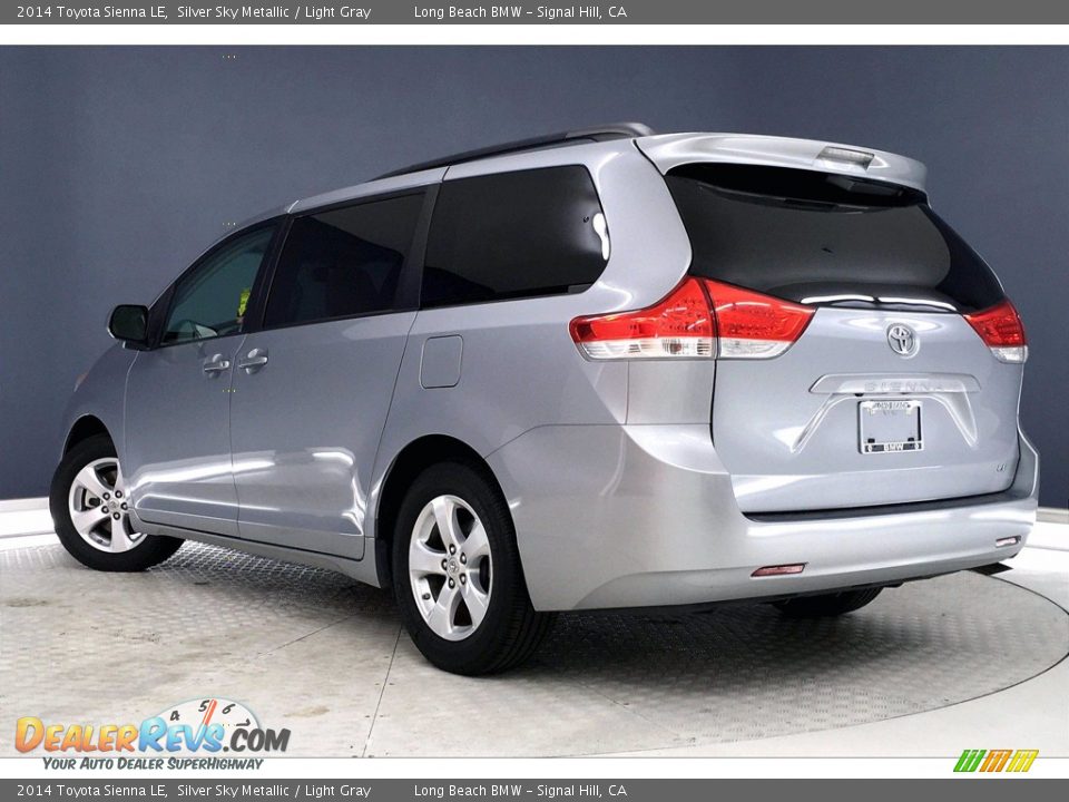 2014 Toyota Sienna LE Silver Sky Metallic / Light Gray Photo #10