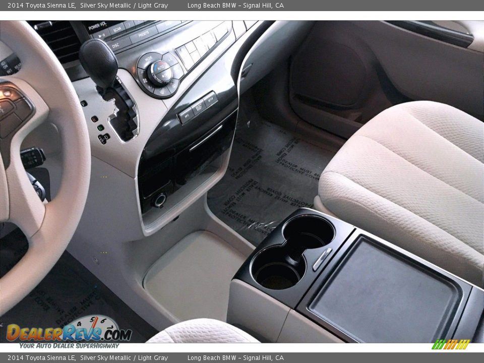 2014 Toyota Sienna LE Silver Sky Metallic / Light Gray Photo #16
