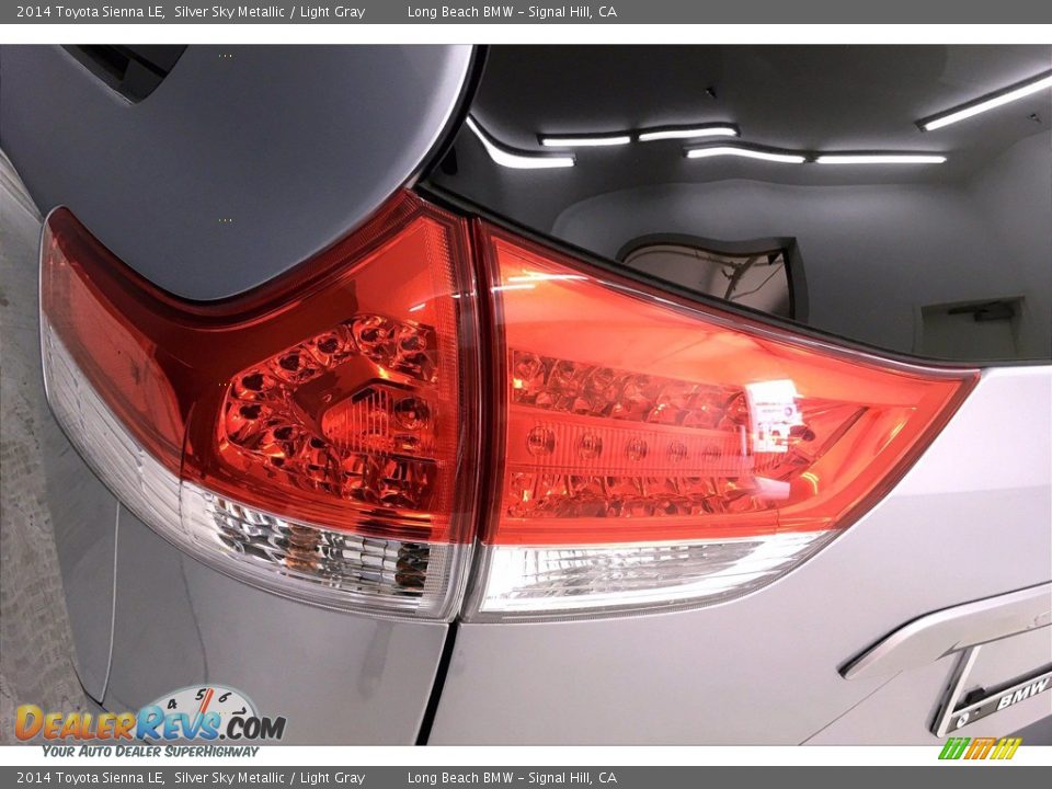 2014 Toyota Sienna LE Silver Sky Metallic / Light Gray Photo #27