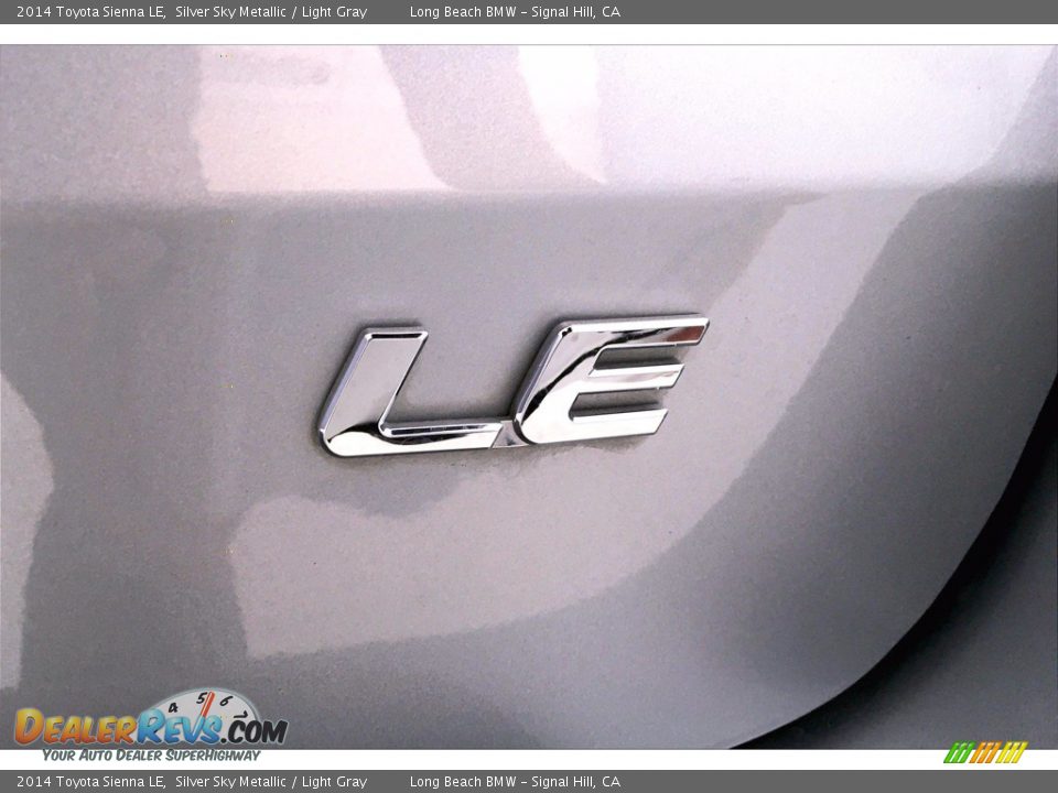2014 Toyota Sienna LE Silver Sky Metallic / Light Gray Photo #31