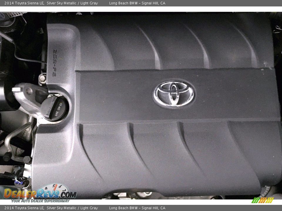 2014 Toyota Sienna LE Silver Sky Metallic / Light Gray Photo #35