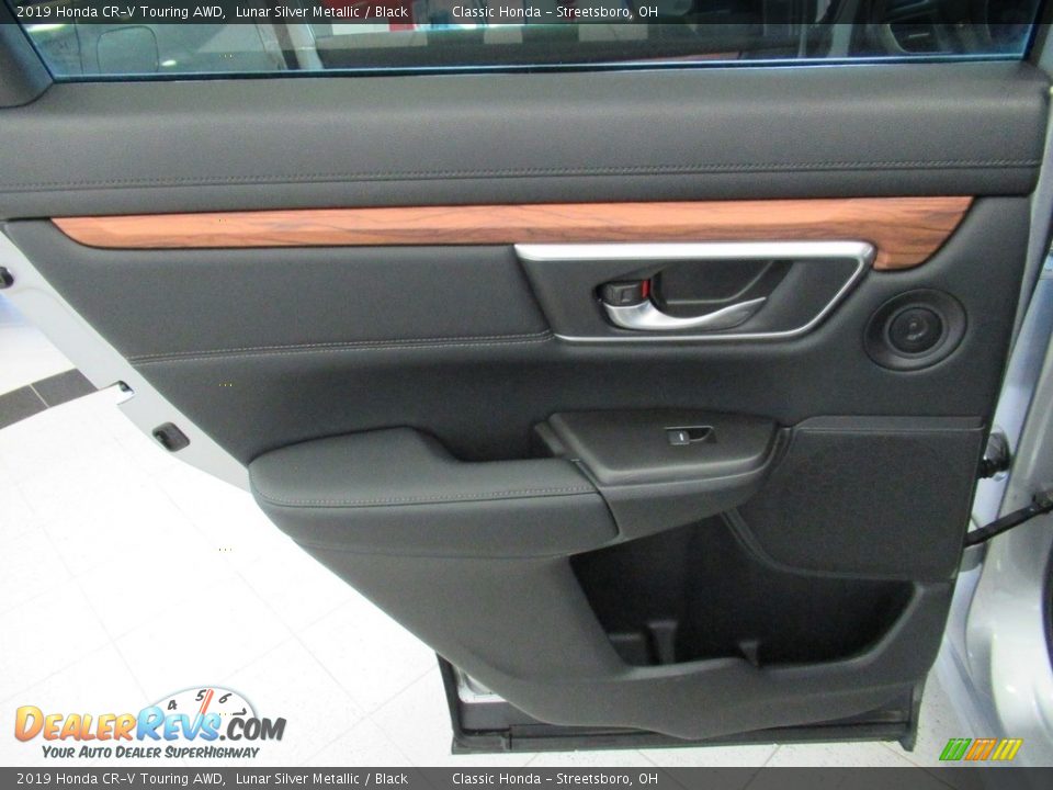 2019 Honda CR-V Touring AWD Lunar Silver Metallic / Black Photo #23