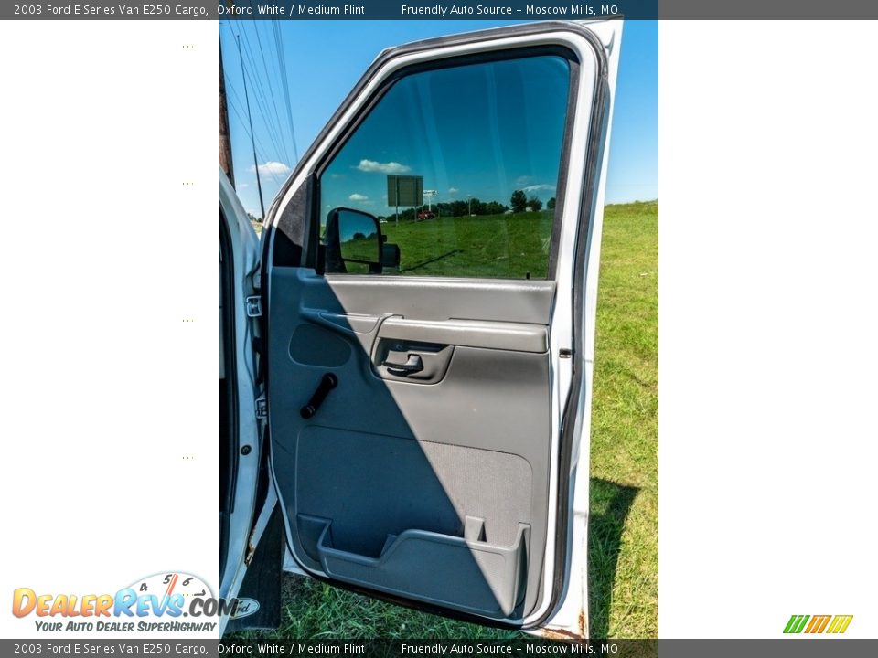 2003 Ford E Series Van E250 Cargo Oxford White / Medium Flint Photo #29