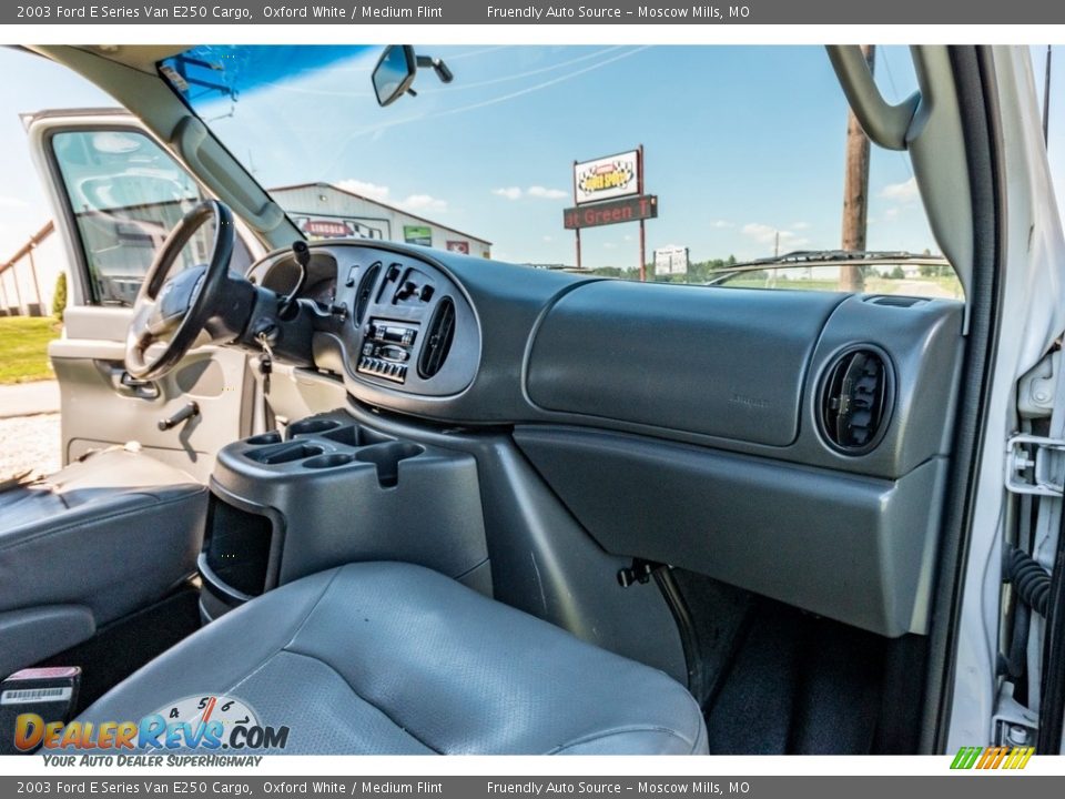 2003 Ford E Series Van E250 Cargo Oxford White / Medium Flint Photo #30