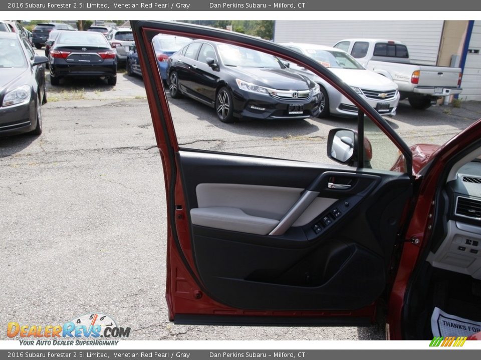 2016 Subaru Forester 2.5i Limited Venetian Red Pearl / Gray Photo #9