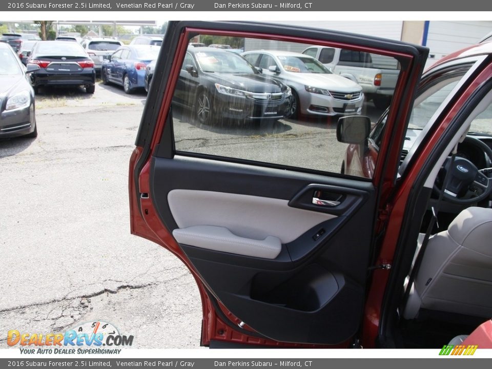 2016 Subaru Forester 2.5i Limited Venetian Red Pearl / Gray Photo #12