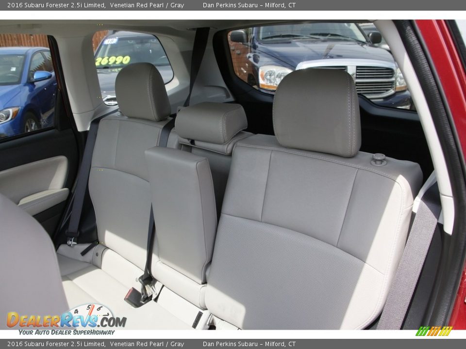 2016 Subaru Forester 2.5i Limited Venetian Red Pearl / Gray Photo #13
