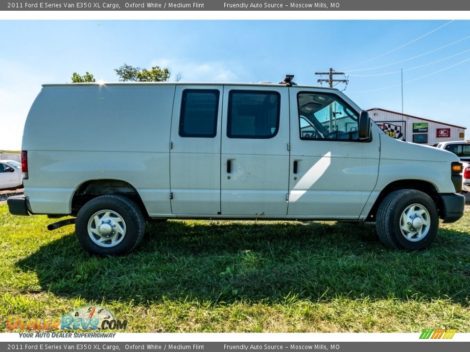 2011 Ford E Series Van E350 XL Cargo Oxford White / Medium Flint Photo #3