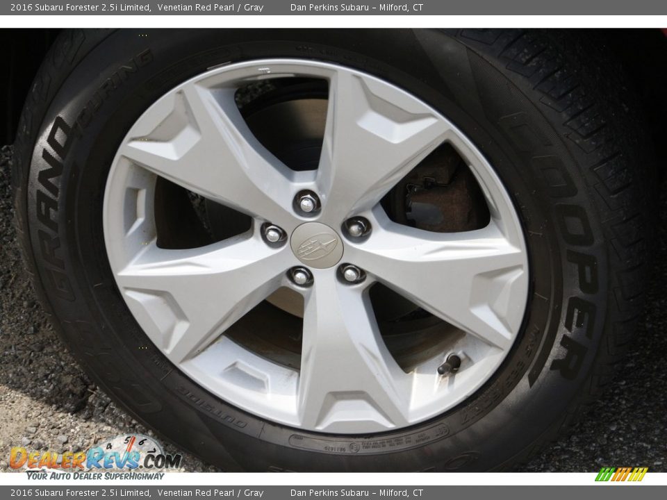 2016 Subaru Forester 2.5i Limited Venetian Red Pearl / Gray Photo #22