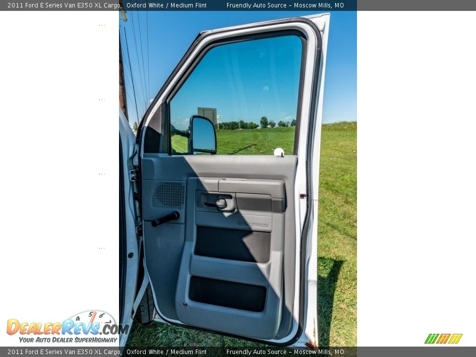 2011 Ford E Series Van E350 XL Cargo Oxford White / Medium Flint Photo #30